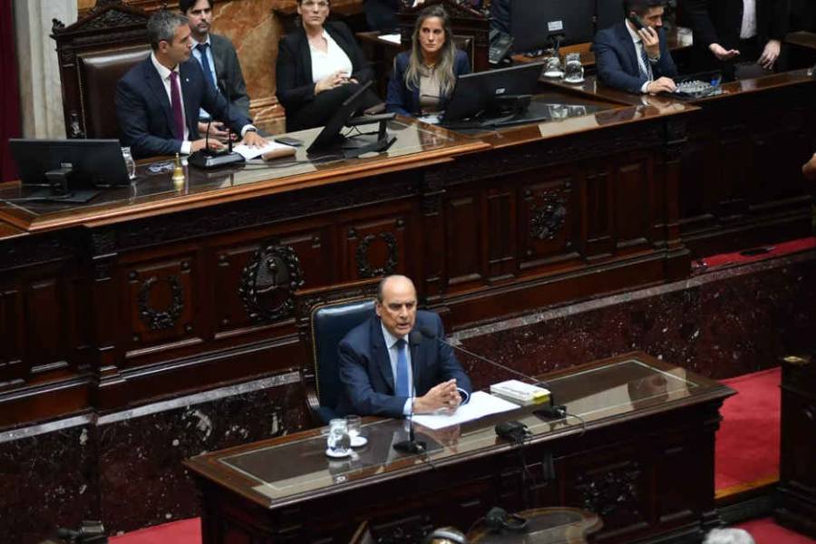 Guillermo Francos brinda el informe de gestión
