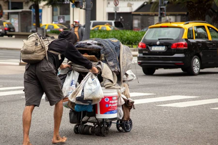 Una familia tipo necesitó $1.110.063 para no ser pobre en abril