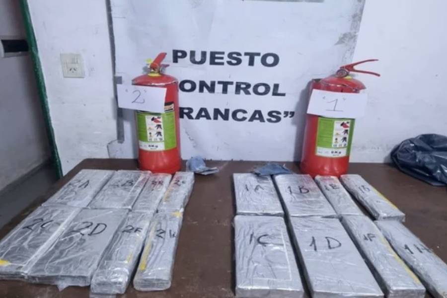 Tucumán: llenó dos matafuegos con 12 kilos de cocaína y quedó detenido