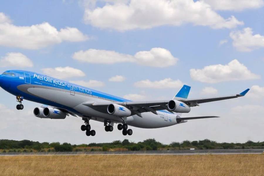Aerolíneas Argentinas perderá más de un millón de dólares con el paro de pilotos de este martes