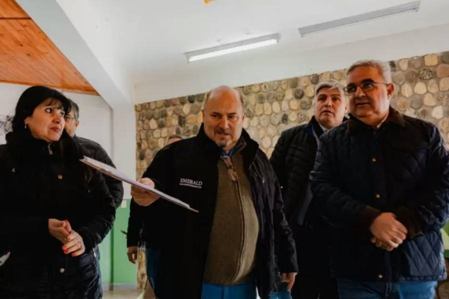 Jalil anunció la refacción integral de una escuela secundaria en Aconquija