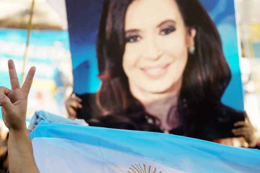 El kirchnerismo convocó a un “banderazo” para saludar a Cristina Kirchner por el Día de la Bandera