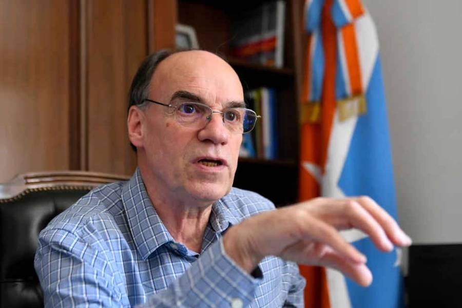 Tras el Criptogate, un senador radical busca limitar a Milei y reformar la Oficina Anticorrupción