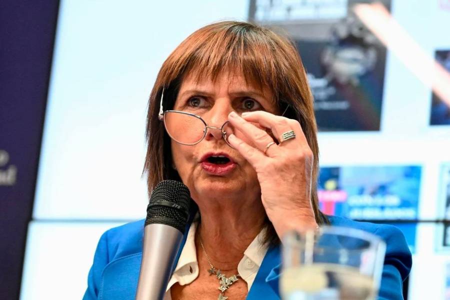 Bullrich presenta el Anillo Digital para prevenir el robo de autos