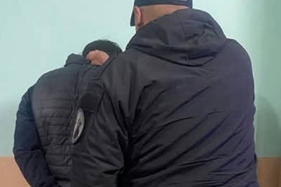 Rompió la casa, amenazó a su madre y enfrentó a la Policía