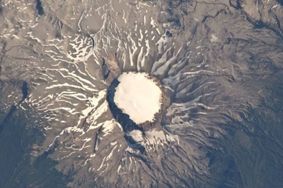 Tres volcanes están bajo alerta amarilla en Mendoza por aumento de actividad sísmica y térmica