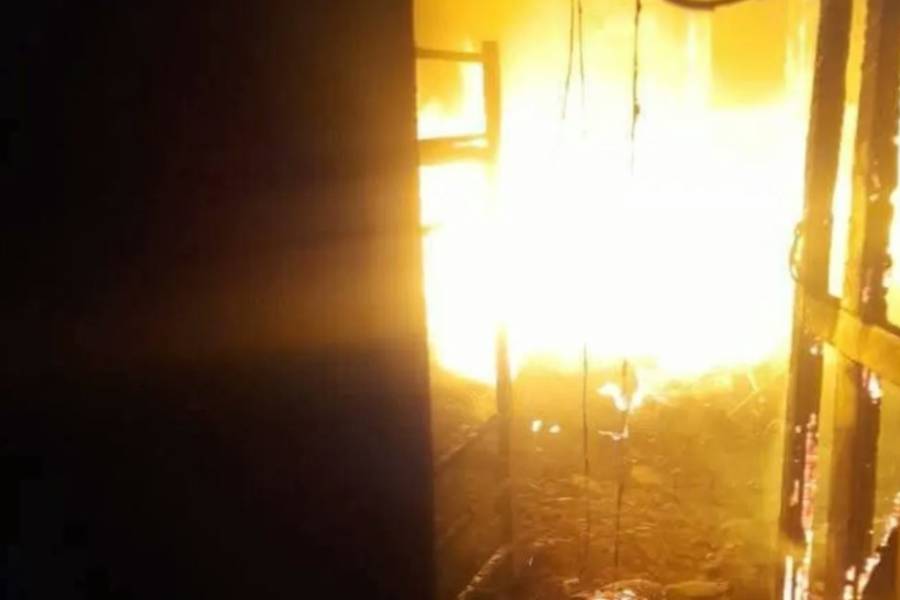 Voraz incendio consumió en su totalidad una vivienda en Santa María