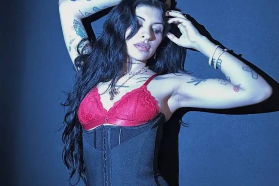 Cazzu anunció su regreso a OnlyFans: y lo comunicó compartiendo una foto ultrahot