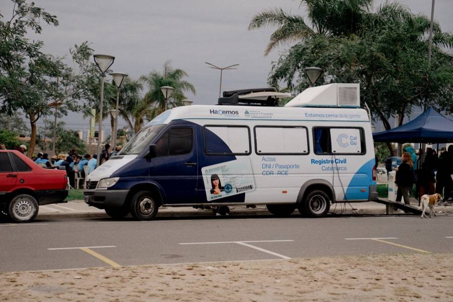 Registro Civil Móvil lleva sus operativos de documentación por diferentes barrios