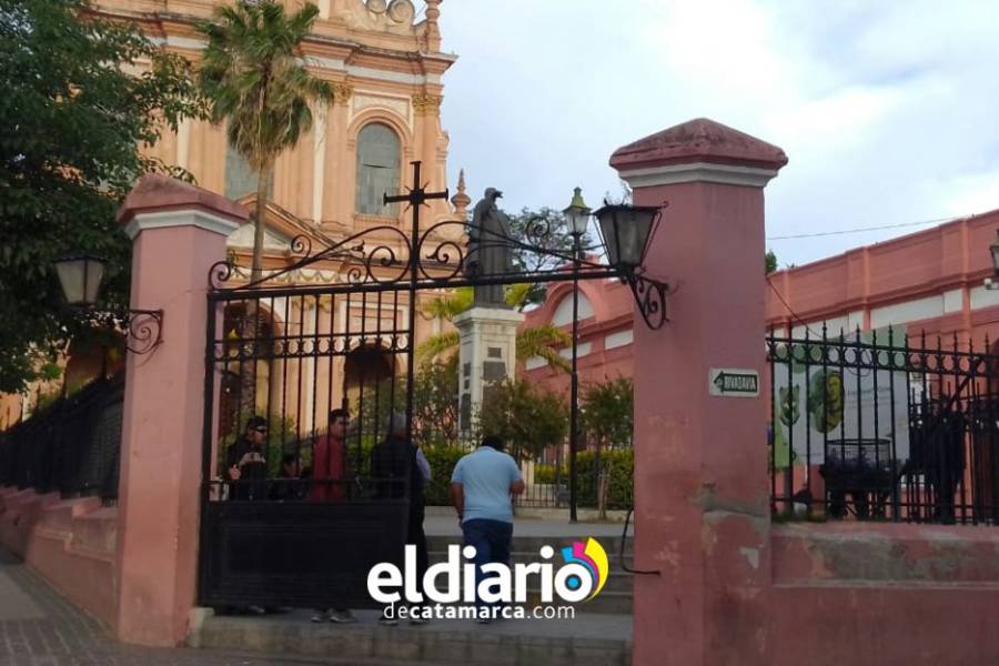 Los catamarqueños concurren a las urnas para elegir 82 cargos