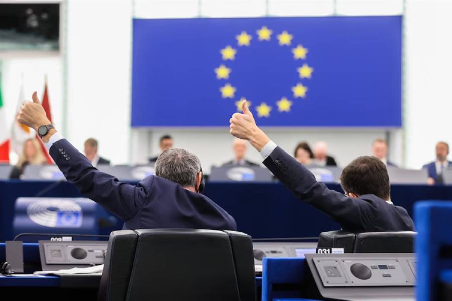 El Parlamento Europeo paraliza el acuerdo UE-Mercosur y lo lleva ante la Justicia para que revise su compatibilidad con los tratados comunitarios