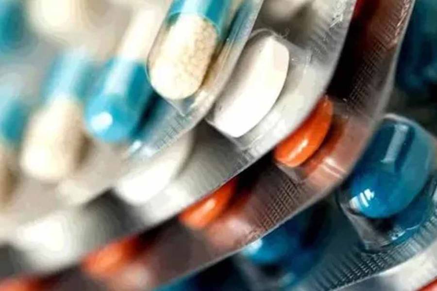 ANMAT le quitó la habilitación a otro laboratorio y prohibió un equipamiento médico