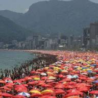 Estafa en Brasil: turista argentina denunció que le cobraron $ 5.000.000 por un choclo en la playa