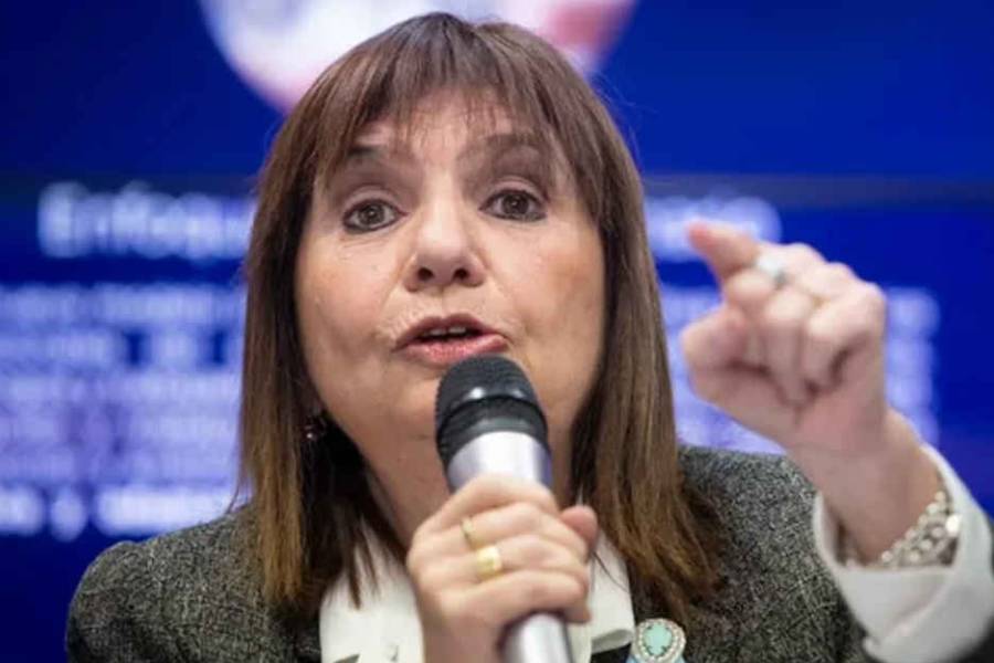 Patricia Bullrich buscará este martes sellar apoyos con el “grupo de los 44” para aprobar la reforma laboral de Milei