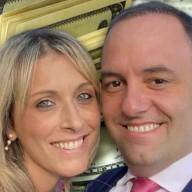 No cierra: Manuel Adorni cobra $3.500.000 y su familia tiene gastos de $17.000.000 solo de tarjetas de crédito