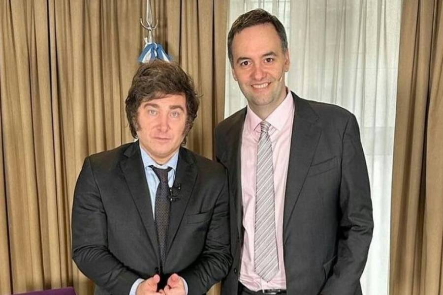 Javier Milei regresa de España y visita Córdoba junto a Manuel Adorni