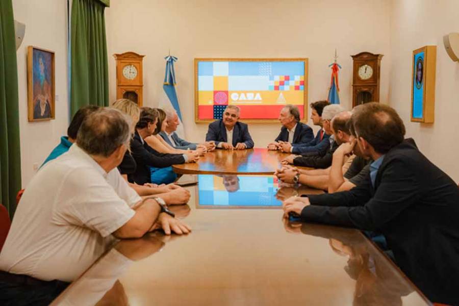 El Gobernador recibió a autoridades de la CAMARCO para analizar la situación del sector