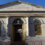 Alumnas a las trompadas en la escuela Clara J. Armstrong