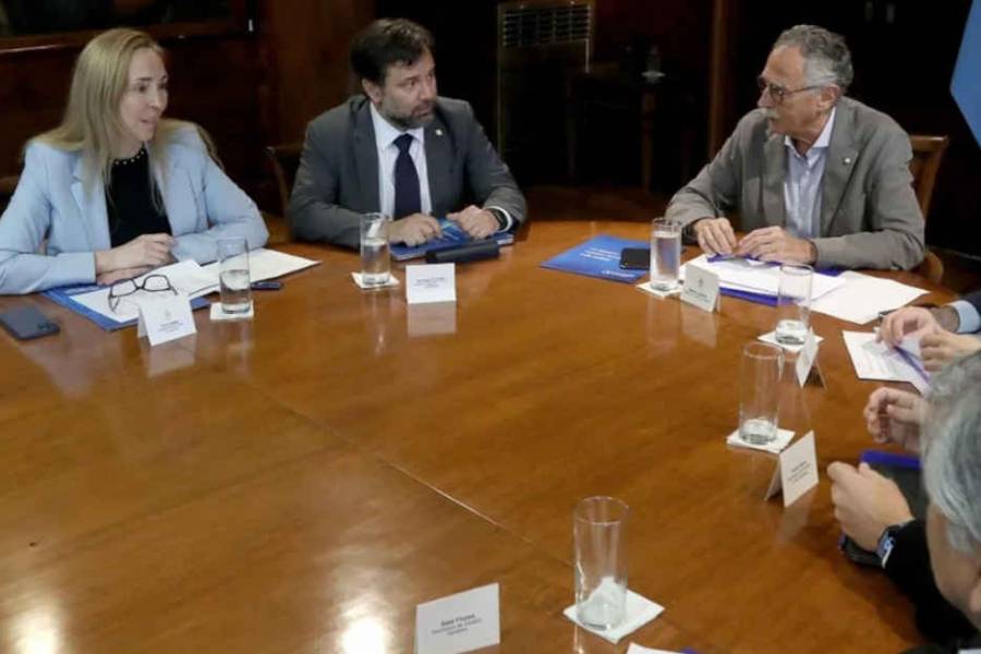 Nación garantiza el abastecimiento de vacunas del Calendario Nacional junto a la OPS