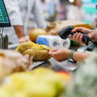 Las ventas en supermercados y autoservicios mayoristas no paran de caer