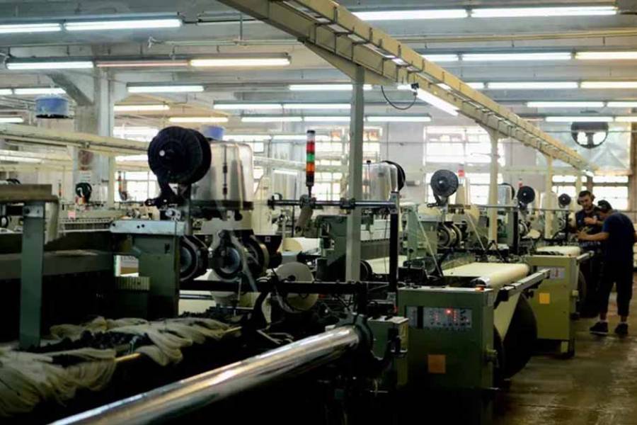 Alertan que la industria textil se deshilacha en medio del ajuste económico del Gobierno
