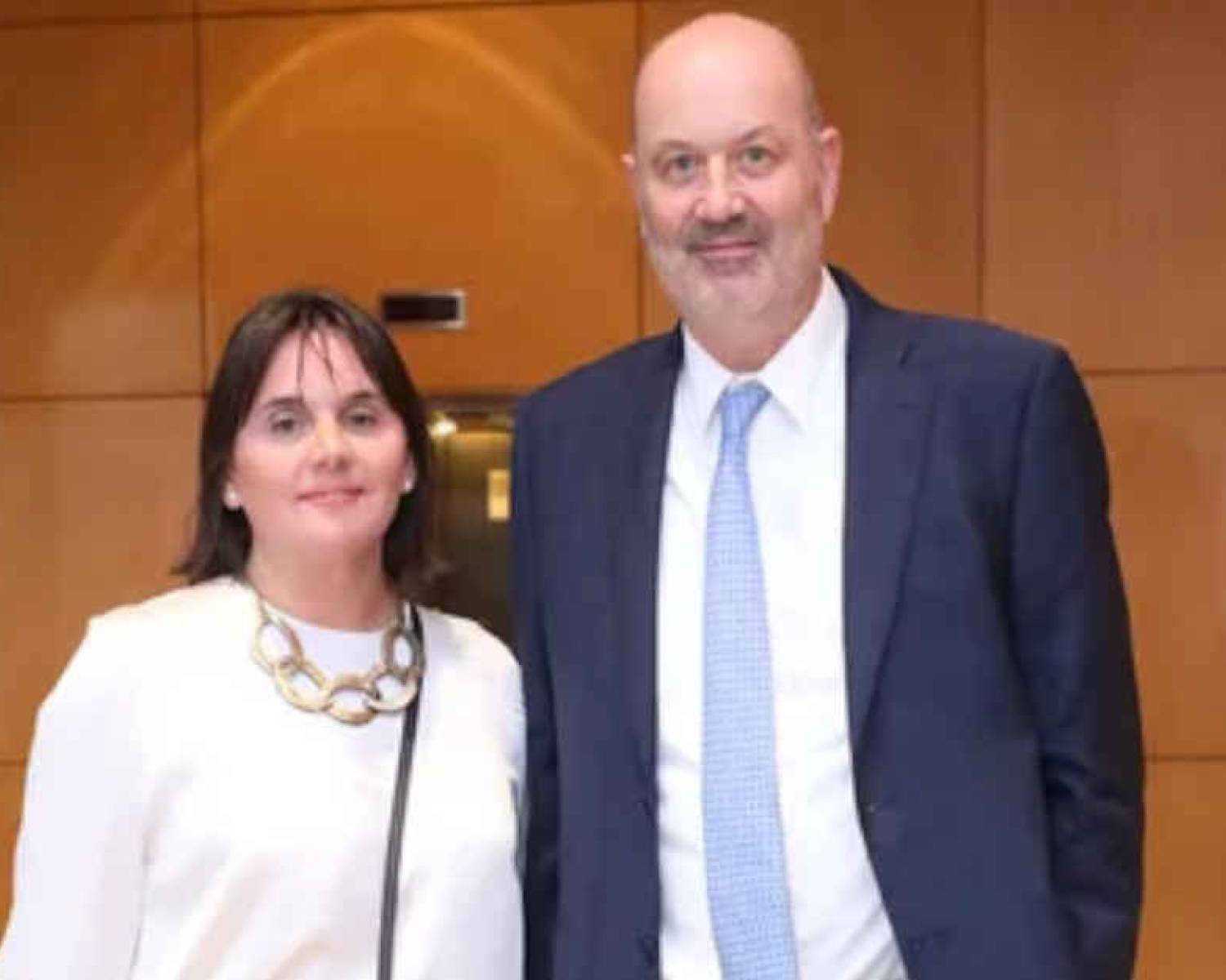 Correo interno demostraría que adjudicación a la esposa de Sturzenegger estuvo “direccionada”
