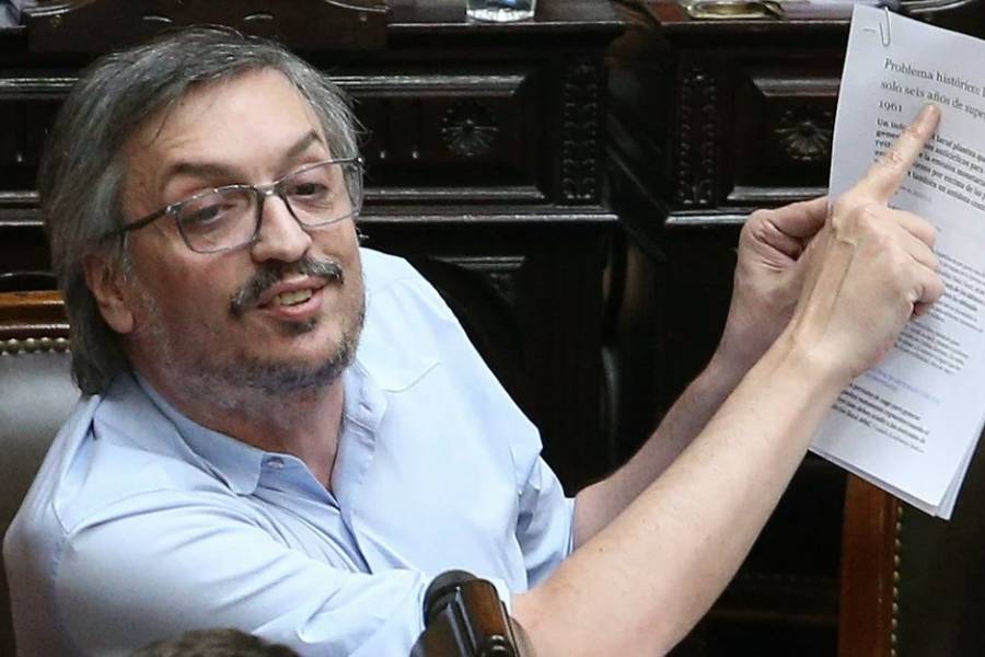 Máximo Kirchner se somete a intervención quirúrgica: el mensaje sobre Cristina
