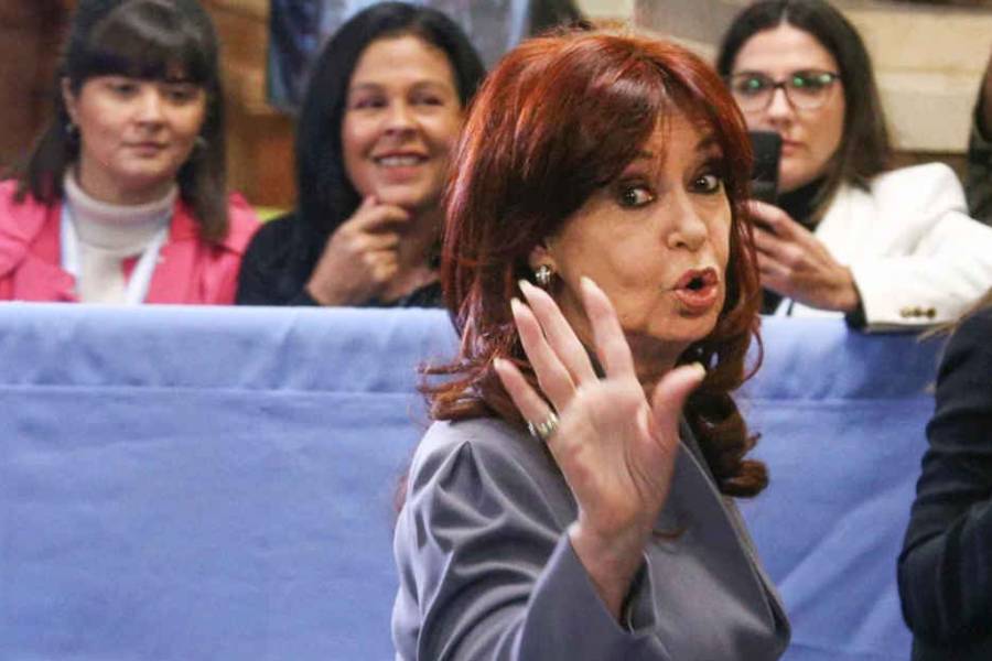 El encargado del edificio donde vivía Cristina Kirchner se retractó y dijo que no vio ingresar gente con bolsos de dinero
