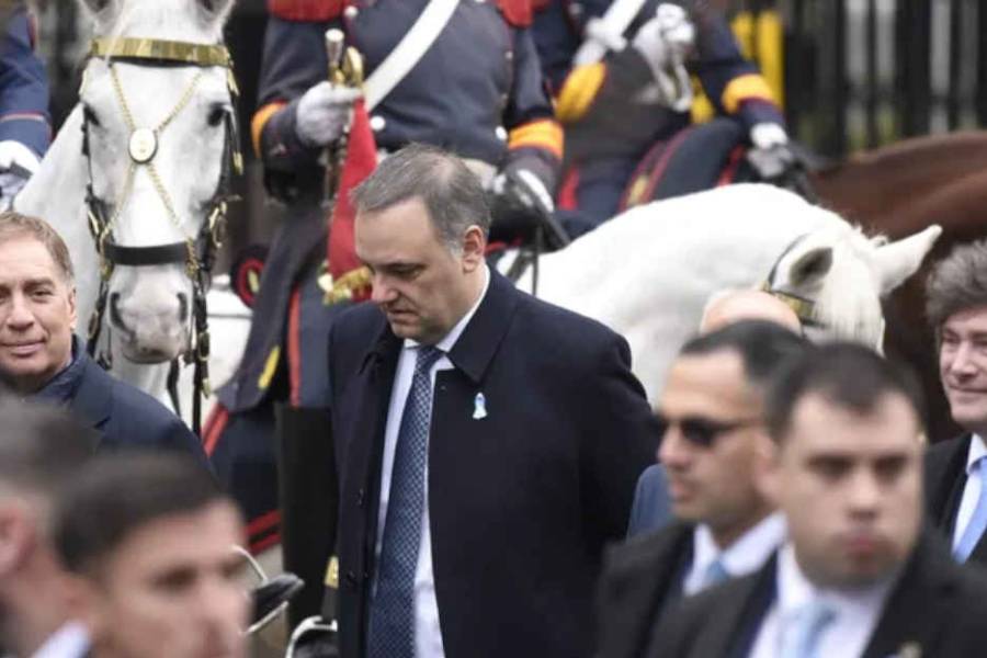 Manuel Adorni se sigue demorando: ahora dice que presentará su declaración jurada antes del 15 de junio