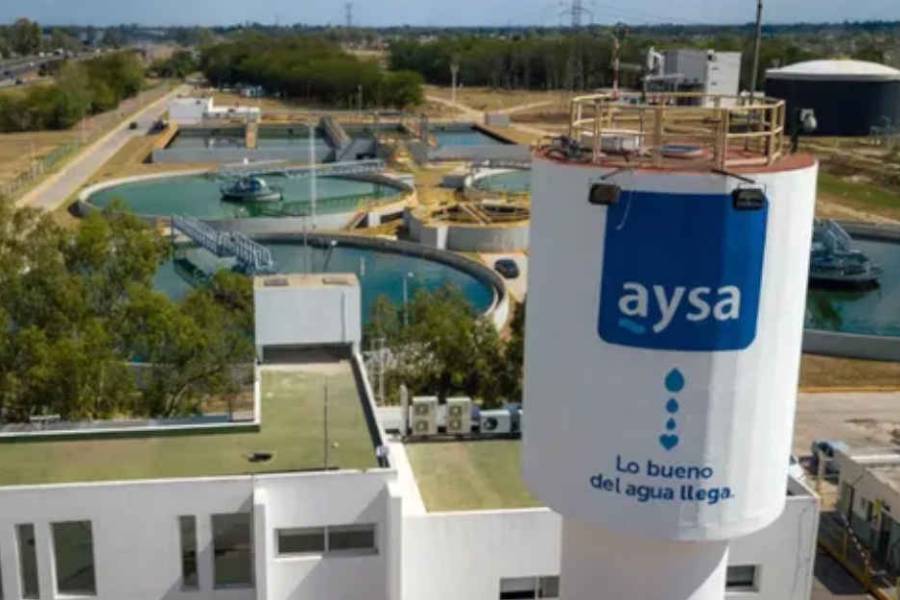 Un juez ordena suspender la privatización de AySA hasta determinar el pasivo ambiental
