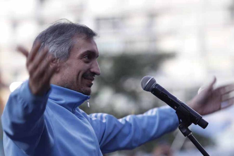 Por orden y guión de Máximo Kirchner, alfiles de La Cámpora salieron en manada a pegarle a Kicillof