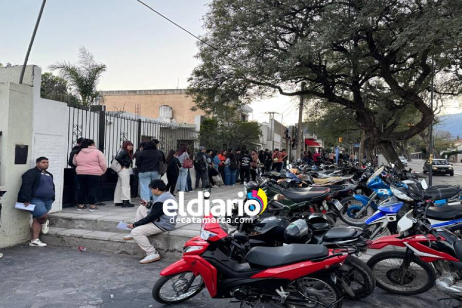Un autoservice requiere empleados y se presentaron más de 200 postulantes