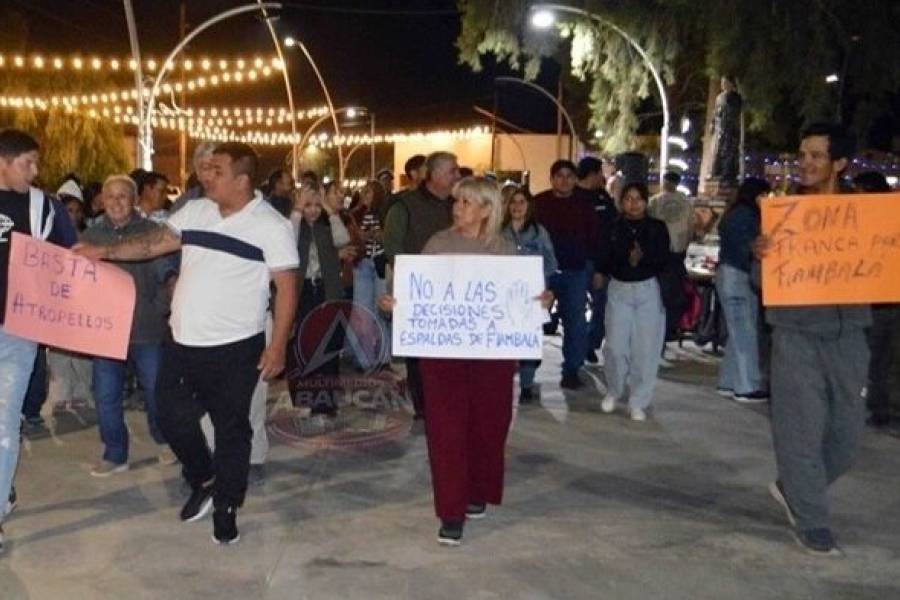 Sigue la polémica por la ubicación de la Zona Franca: Vecinos de Fiambalá cortan ruta
