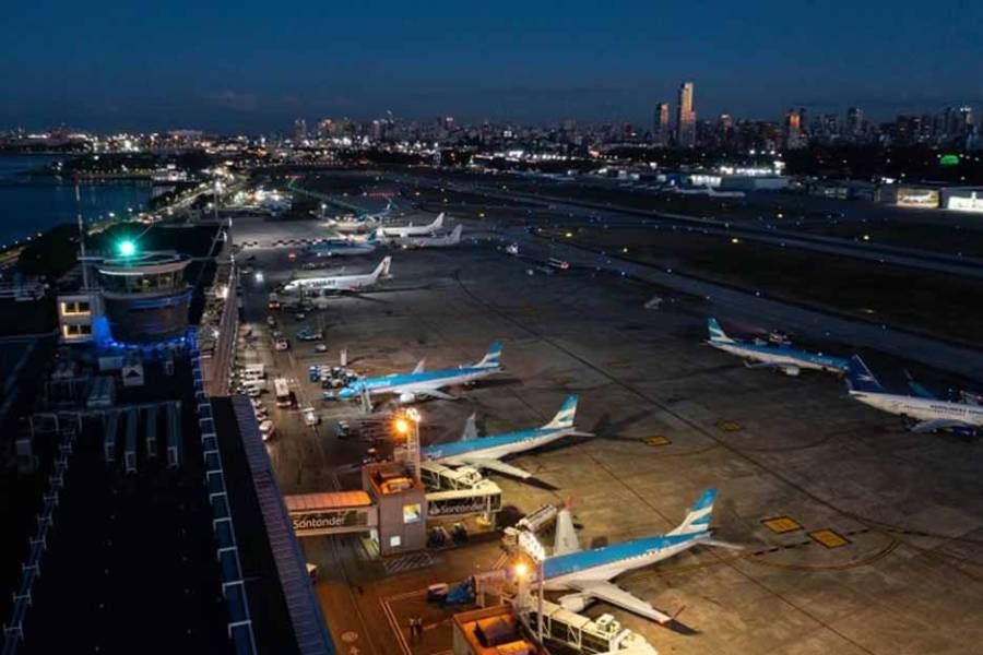 El Gobierno extendió hasta 2049 la concesión de Aeropuertos Argentina a cambio de una inversión de US$600 millones
