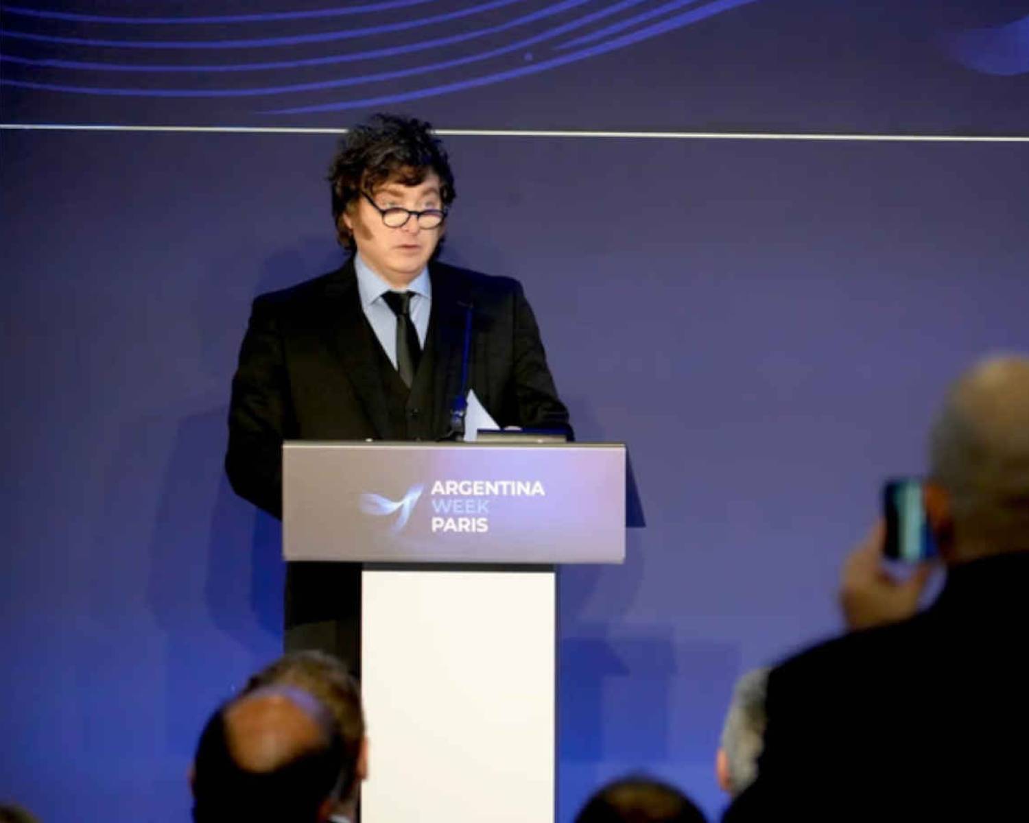 Milei cerró su gira en Francia: “Argentina se dirige nuevamente a paso firme hacia el futuro”