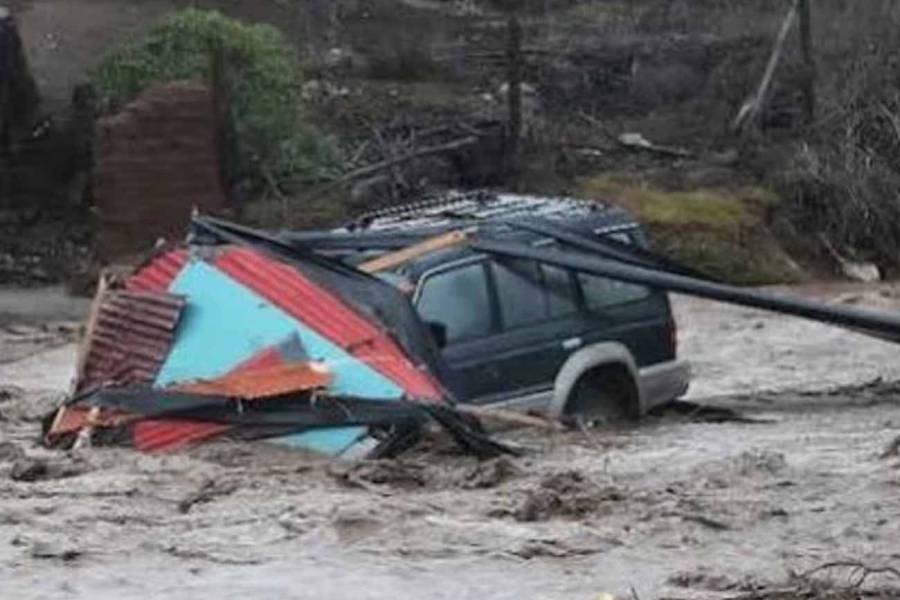 Impactante aluvión en Santiago de Chile y sus alrededores
